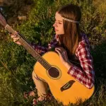 Movimento hippie degli anni '70, woodstock, le droghe leggere.