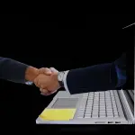 Ecommerce manager: utilizzare un comparatore di prezzi per trovare i costi di spedizione più bassi in Italia e all'estero